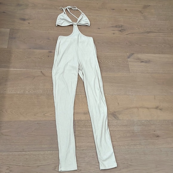 cut out jumsuit - Picture 2 of 3